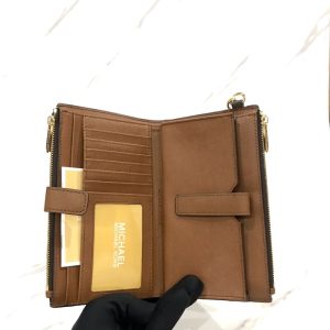 MICHAEL KORS Jet Set Travel Double Zip Wallet Signature Brown