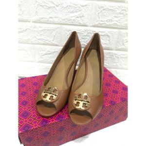 Tory Burch Claire 65mm Open Toe Wedge Calf Leather in Royal Tan - Size 7.5
