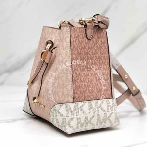 MICHAEL KORS Mercer Gallery Bucket XS (Extra Small) in Signature Ballet