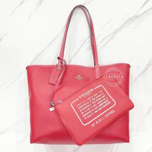 COACH Reversible Tote Bag With Lace Heart Print in Red/Multi Red