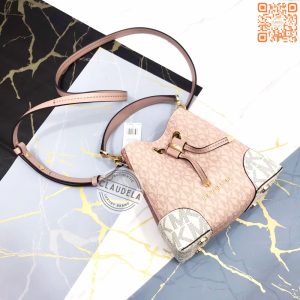 MICHAEL KORS Mercer Gallery Bucket XS (Extra Small) in Signature Ballet