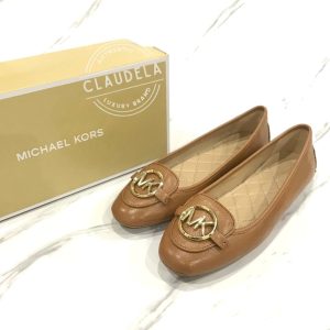 MICHAEL KORS Lillie Flat Shoes in Luggage Moccasin Leather with Gold Logo Limited Edition