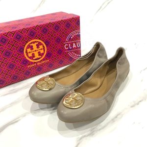 TORY BURCH Benton Travel Elastic Shoes in French Gray
