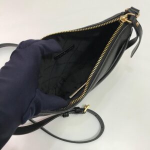 Michael Kors Dover Crossbody in Black