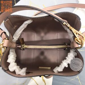 Michael Kors  Mercer Gallery Bucket Small in Soft Pink / Fawn Multi