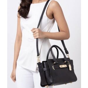 COACH Swagger Medium (27) in Black Pebble Leather