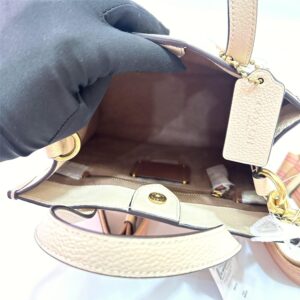 Coach Field 22 in Signature Ivory Embossed