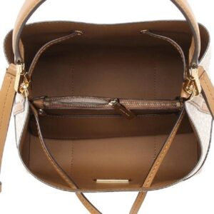 MICHAEL KORS Mercer Gallery Bucket Medium in Signature Vanilla / Acorn