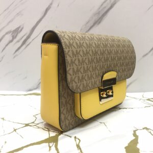 Michael Kors Sloan Editor Flap Messeger in Signature Daffodil