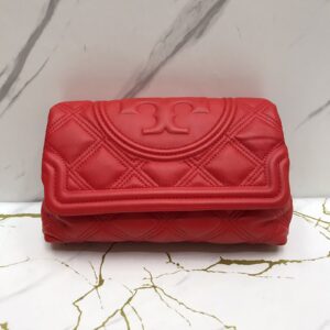 Tory Burch Soft Fleming Clutch in Brilliant Red